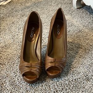 Aldo Women's Tan Peep Toe Heels